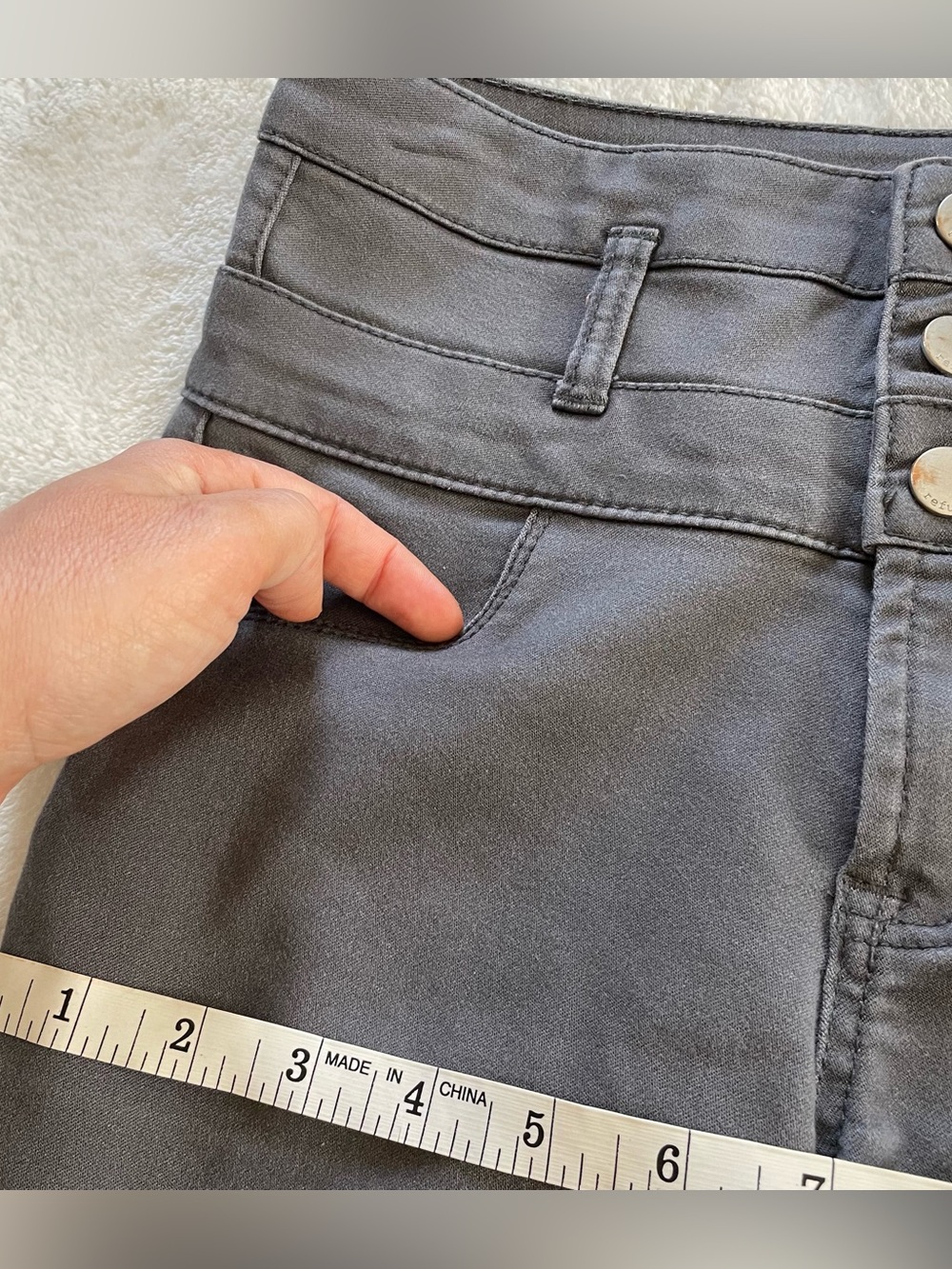 Refuge Faded Black High Rise Jeans size 2 - Picture 12 of 12